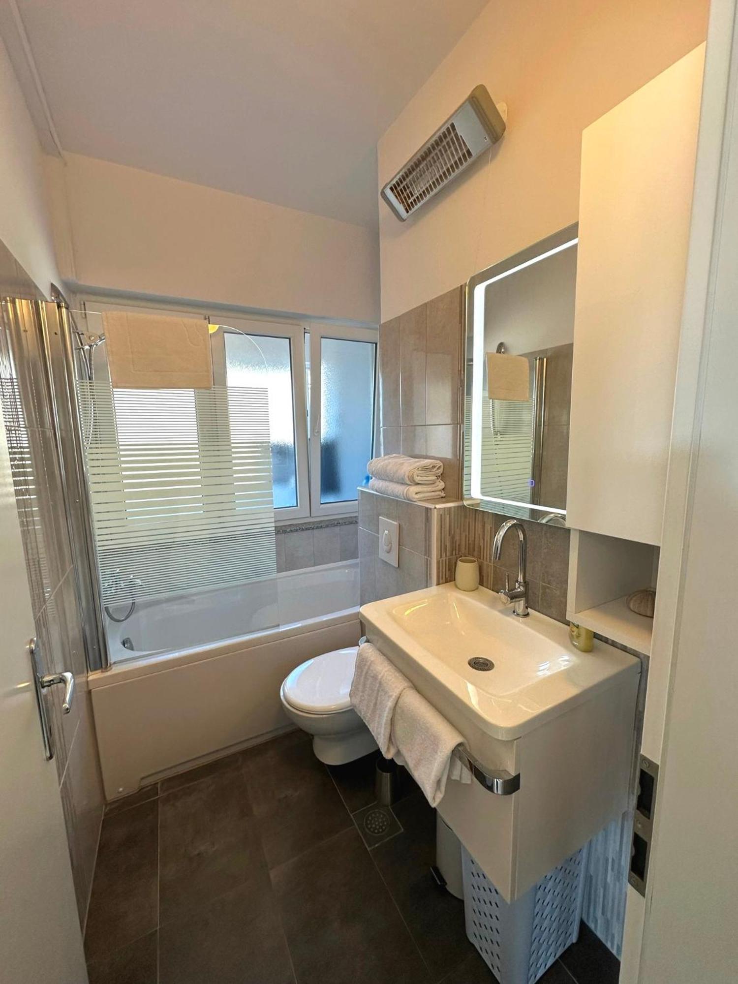 Spacious 3Bdr App In Center "Sunny Bayside" ザダル エクステリア 写真