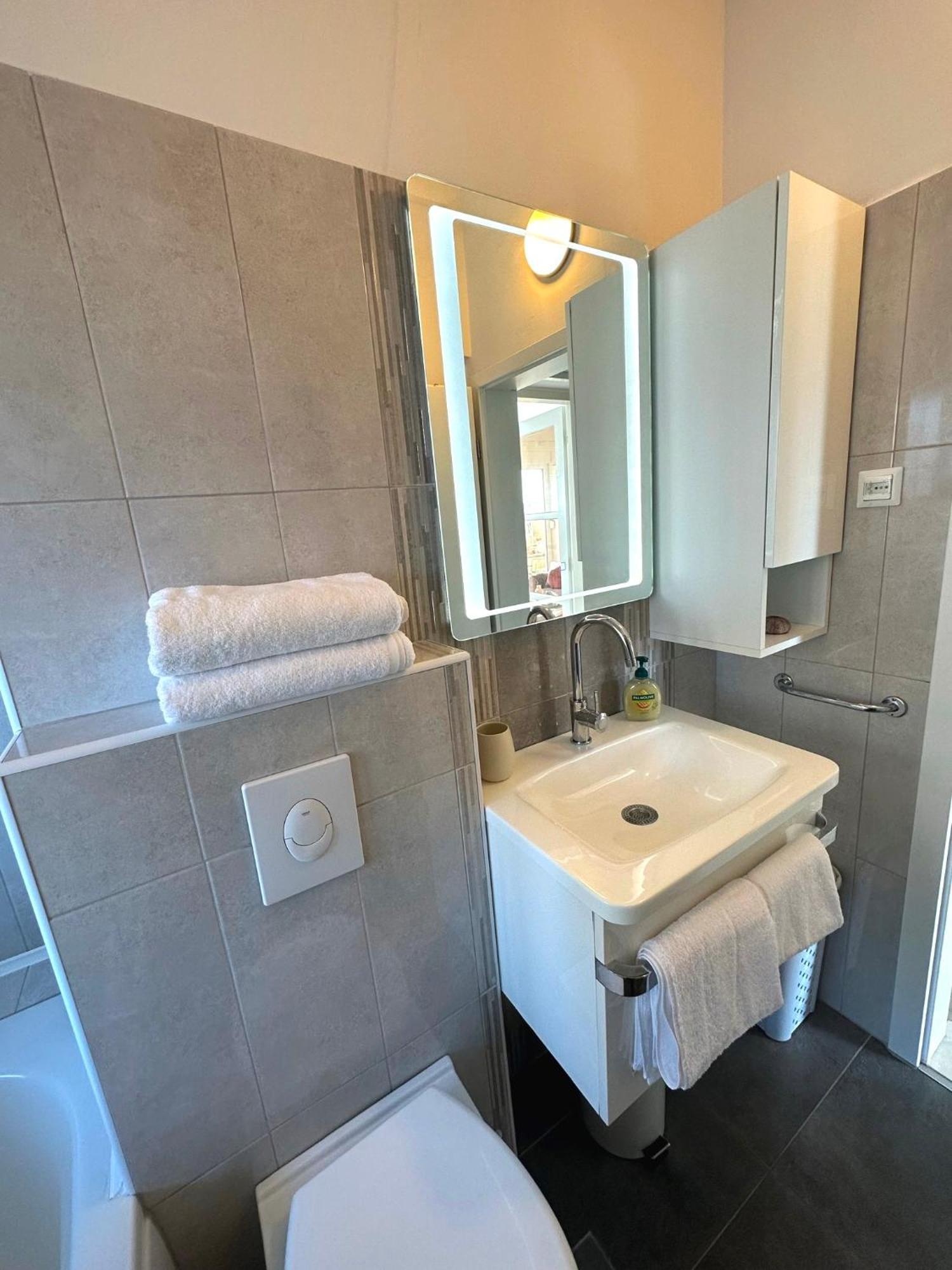 Spacious 3Bdr App In Center "Sunny Bayside" ザダル エクステリア 写真